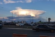 Nuvem “cogumelo” chama a atenção no aeroporto de Brasília