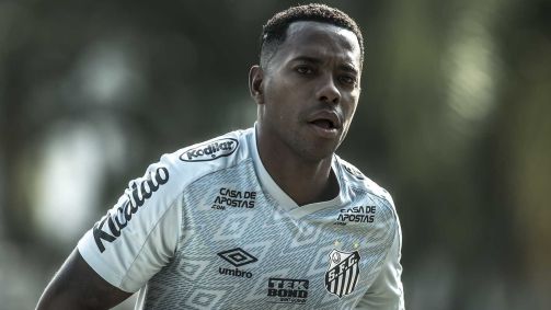 Robinho treina pelo Santos depois de ser anunciado como reforço do clube