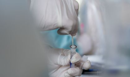 Com média móvel de mortes em queda, Brasil registra 753 óbitos por Covid em 24 h