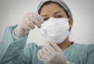 Brasil tem novo recorde de testes de Covid-19 em farmácias, diz Abrafarma