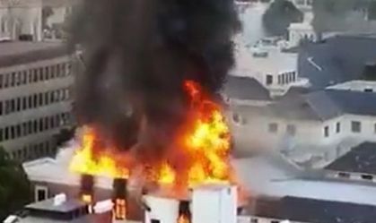 Incêndio atinge sede do Parlamento sul-africano na Cidade do Cabo