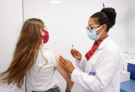 Em meio à discussão da 4° dose, 100 milhões de brasileiros ainda precisam tomar a 3°