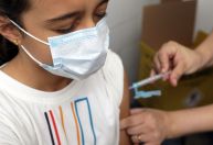 Campanha de vacinação para crianças contra gripe e sarampo começa nesta segunda