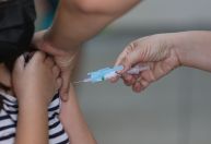 Saúde disponibilizará vacina da Pfizer a crianças menores após aprovação de área técnica