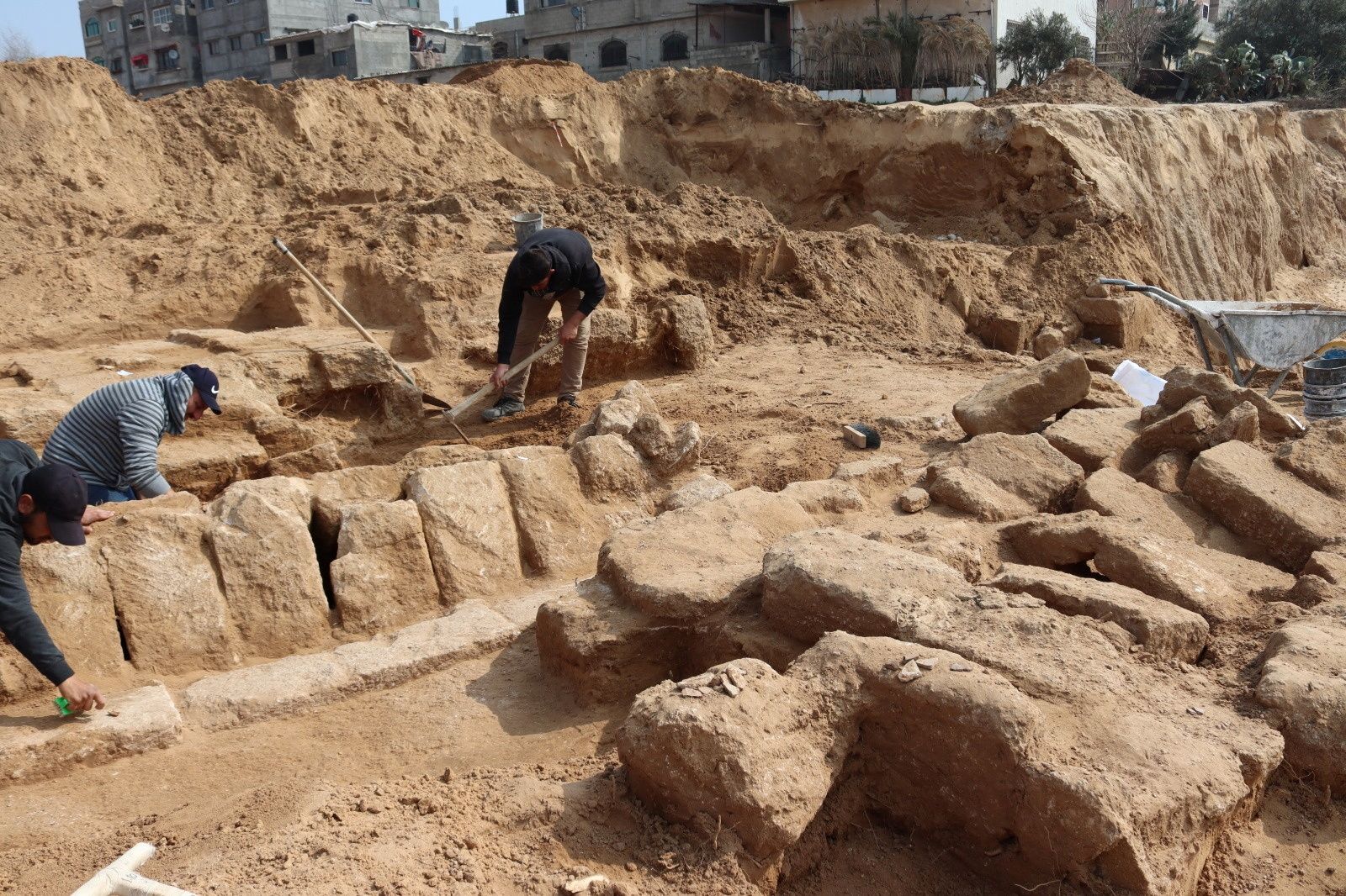 Descoberto novo cemitério romano em Gaza