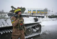 Autoridades ucranianas dizem que instalação nuclear em Kharkiv está sob ataque