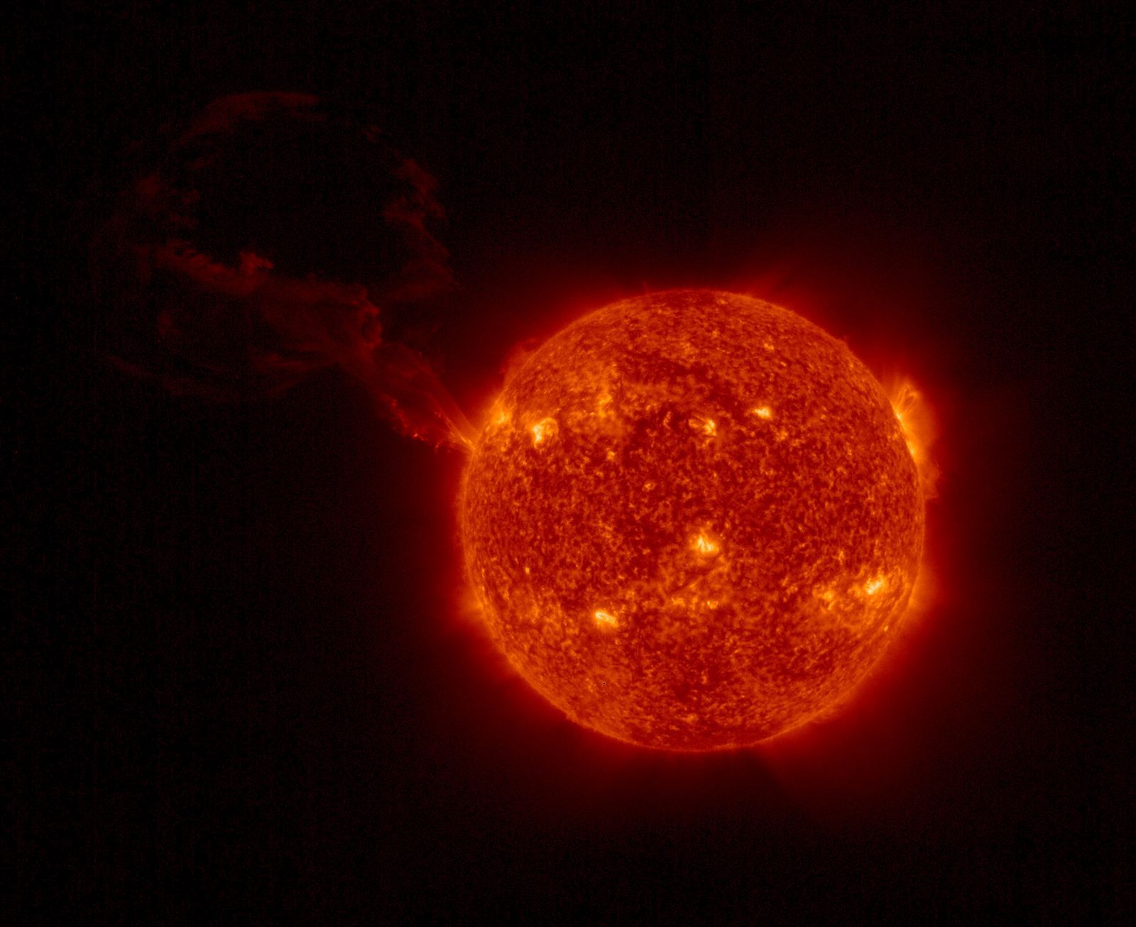 220221075131-solar-eruption-orbiter