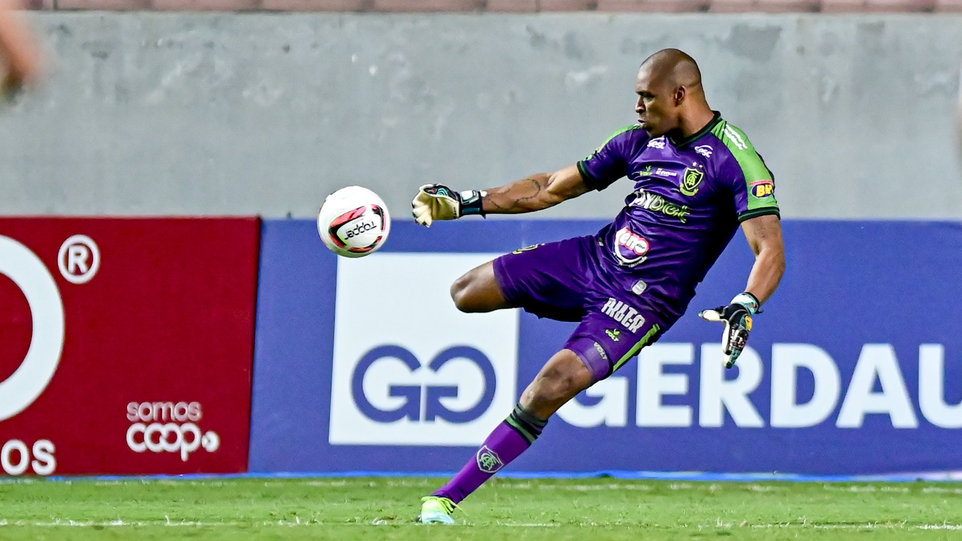 Jailson tinha se aposentado pelo América-MG, mas está de volta ao futebol profissional
