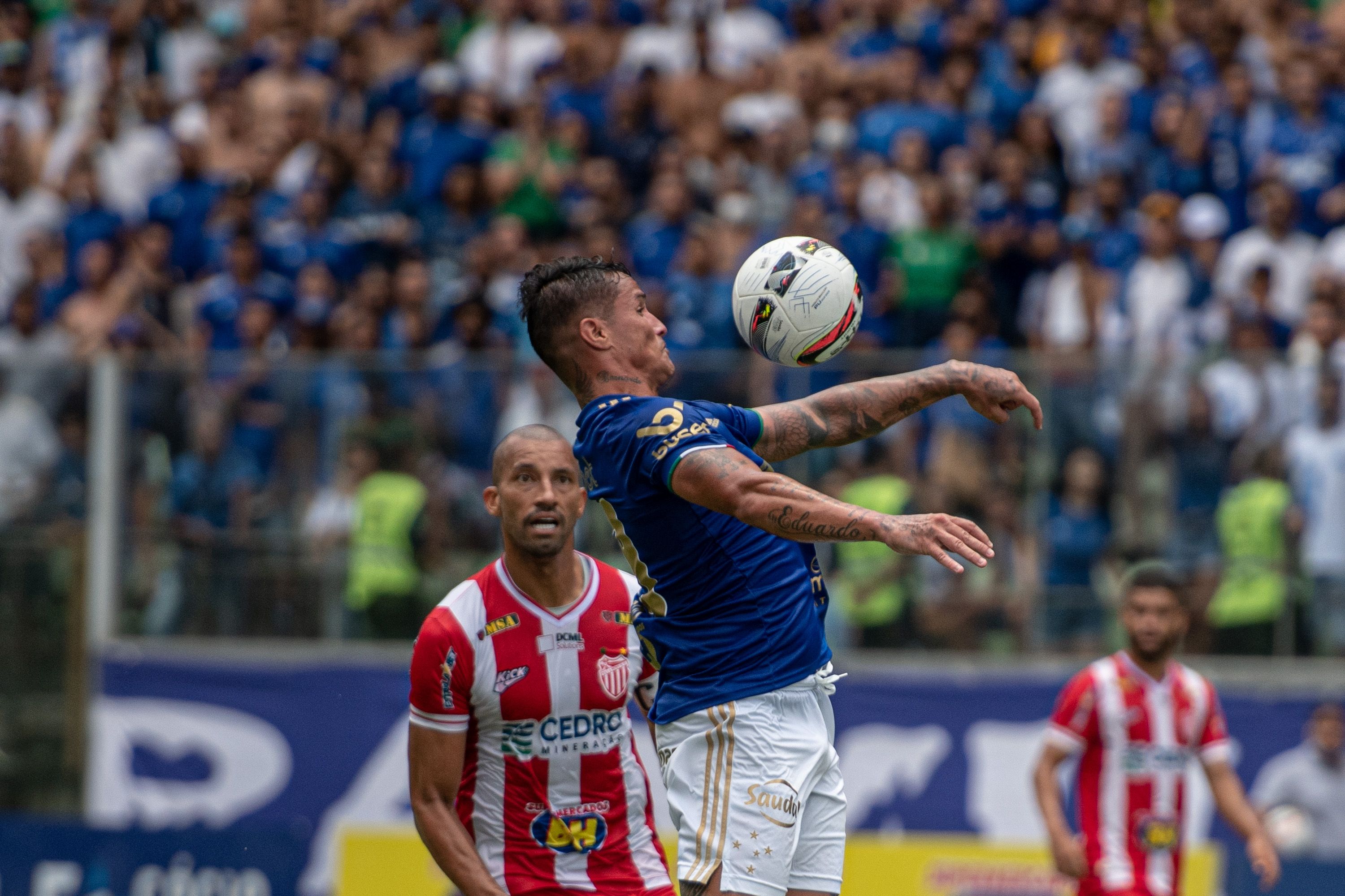 Edu jogador do Cruzeiro durante partida contra o Villa Nova no estádio Independência pelo campeonato Mineiro 2022 / Alessandra Torres/Estadão Conteúdo (20/02/2022)