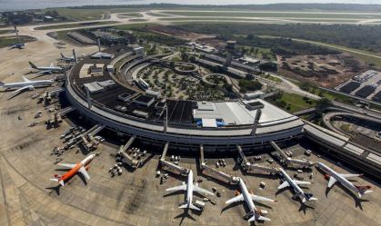 Aviões da força aérea do Reino Unido fazem pouso de emergência no Rio