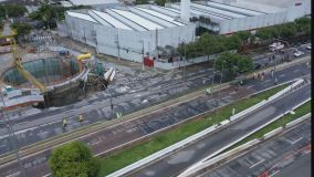 Desabamento em obra da Linha 6 - Laranja do Metrô destruiu parte da pista local da Marginal Tietê