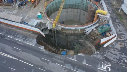 Desabamento em obra da Linha 6 - Laranja do Metrô destruiu parte da pista local da Marginal Tietê