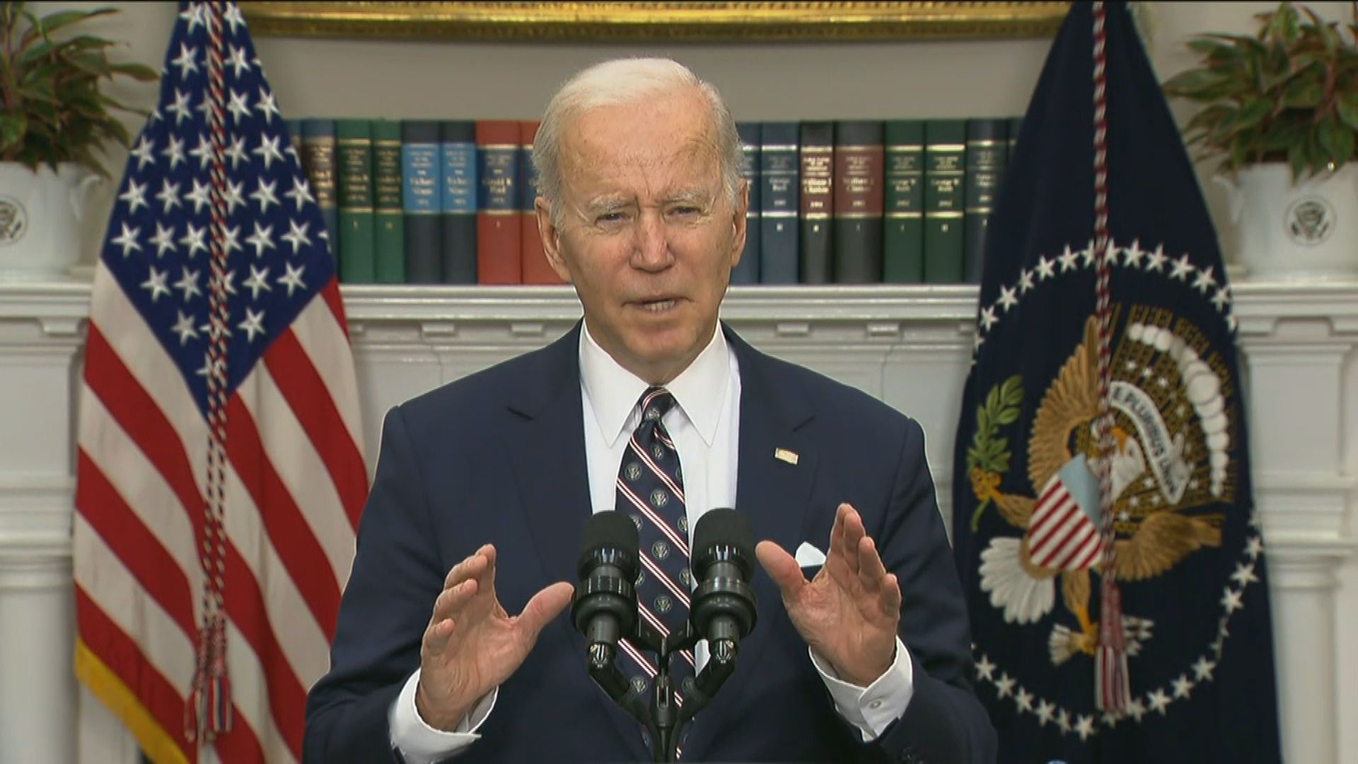 Joe Biden discursa após operação matar líder do grupo Estado Islâmico na Síria.
