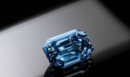 Diamante azul recorde pode ser arrematado por R$ 250 milhões em leilão