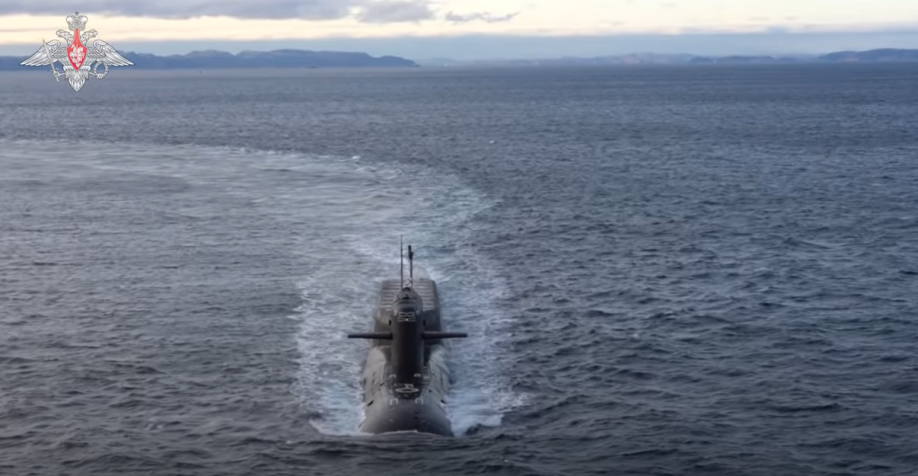 Imagem de submarino russo durante treinamento militar / Reprodução/Ministério da Defesa da Rússia
