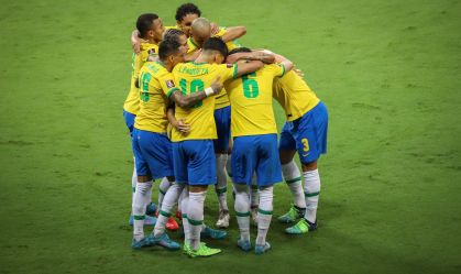 Brasil vence Paraguai por 4 a 0 e permanece invicto nas eliminatórias