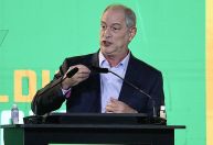 Ciro ataca Lula por petista não comentar perdão de Bolsonaro a Silveira