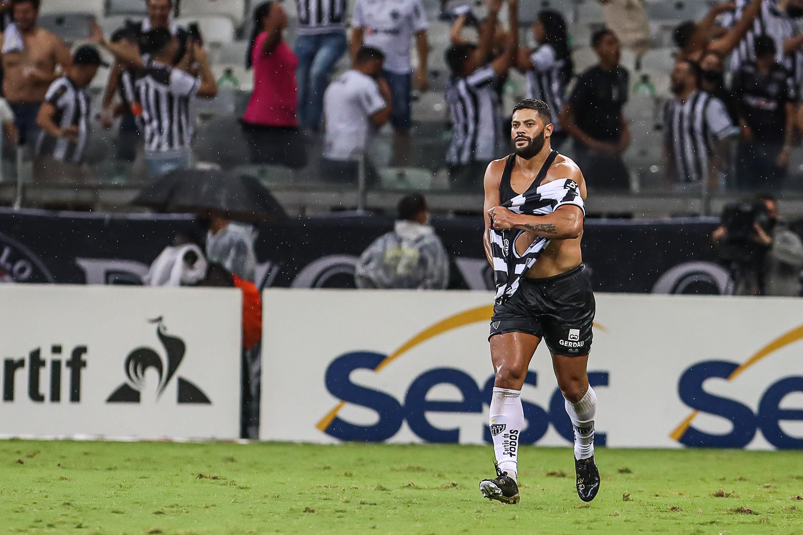 O jogador Hulk comemora gol durante partida entre Atlético MG e Athletic, válida pela sétima rodada do Campeonato Mineiro 2022, disputada no estádio do Mineirão / RODNEY COSTA/FUTURA PRESS/FUTURA PRESS/ESTADÃO CONTEÚDO