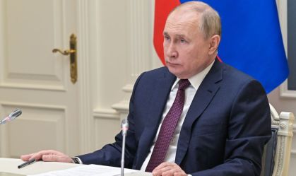 Russian President Putin launches strategic deterrence force drills