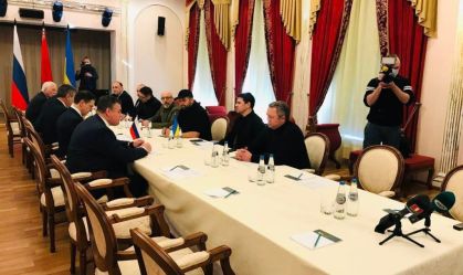 Russia-Ukraine peace talks begin