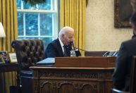 Biden e Putin começam a discutir tensão na Ucrânia em ligação telefônica