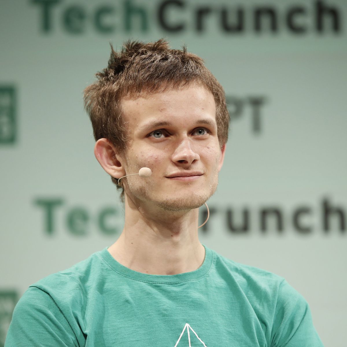 Criador do Ethereum, russo Vitalik Buterin critica Putin e ataque à Ucrânia  | CNN Brasil