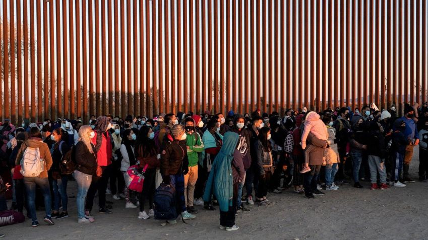 Imigrantes venezuelanos na fronteira dos EUA • Reuters