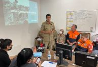 Bombeiros negam falta de efetivo e equipamentos para resgate em Petrópolis