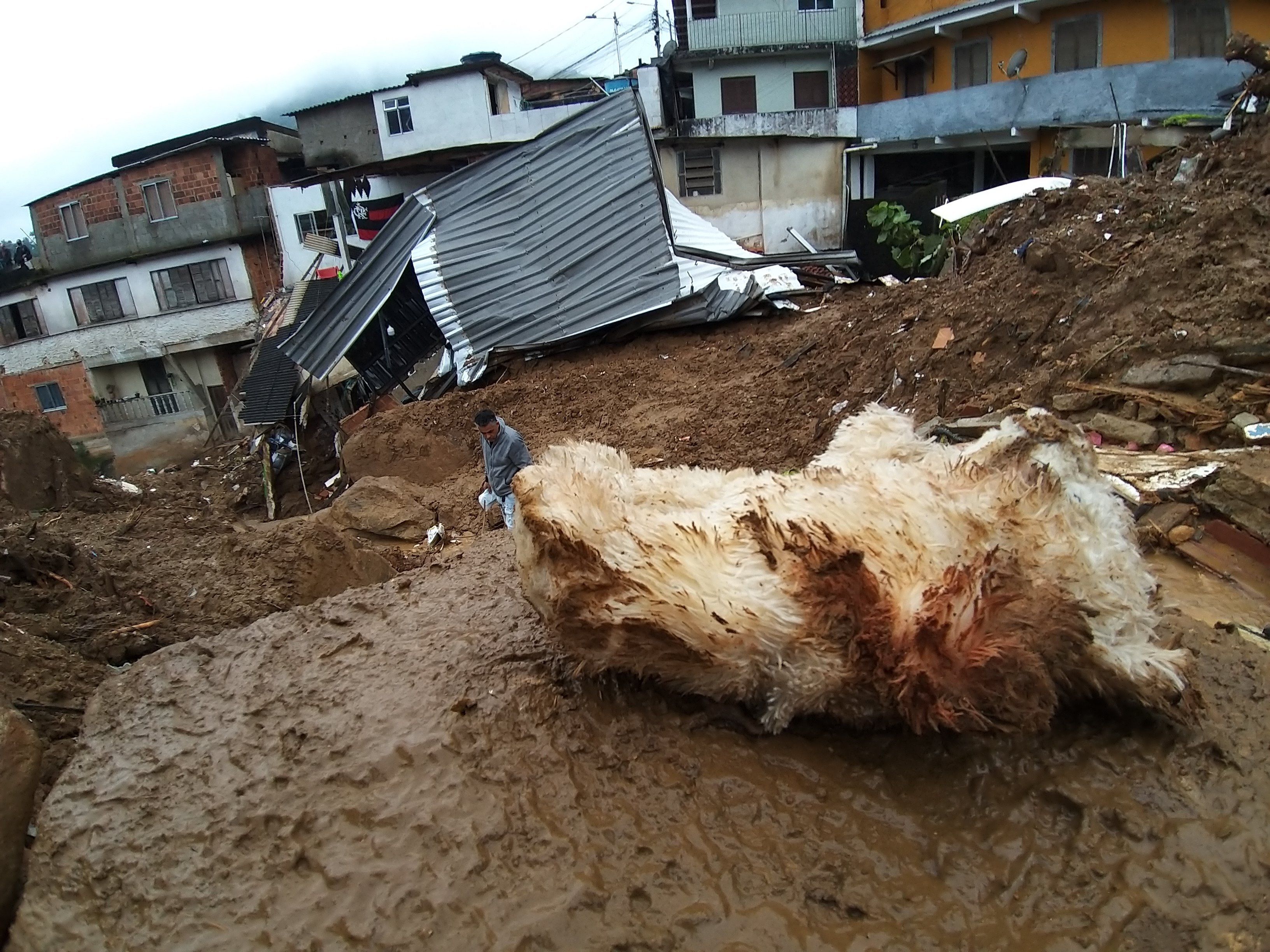 Temporal em Petrópolis deixa ao menos 34 mortos