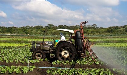 Ruralistas prometem derrubar veto de Lula em lei sobre agrotóxicos