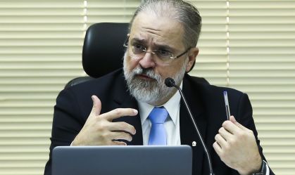 Procuradores cobram ação de Aras por “omissão” de Bolsonaro contra bloqueio de rodovias