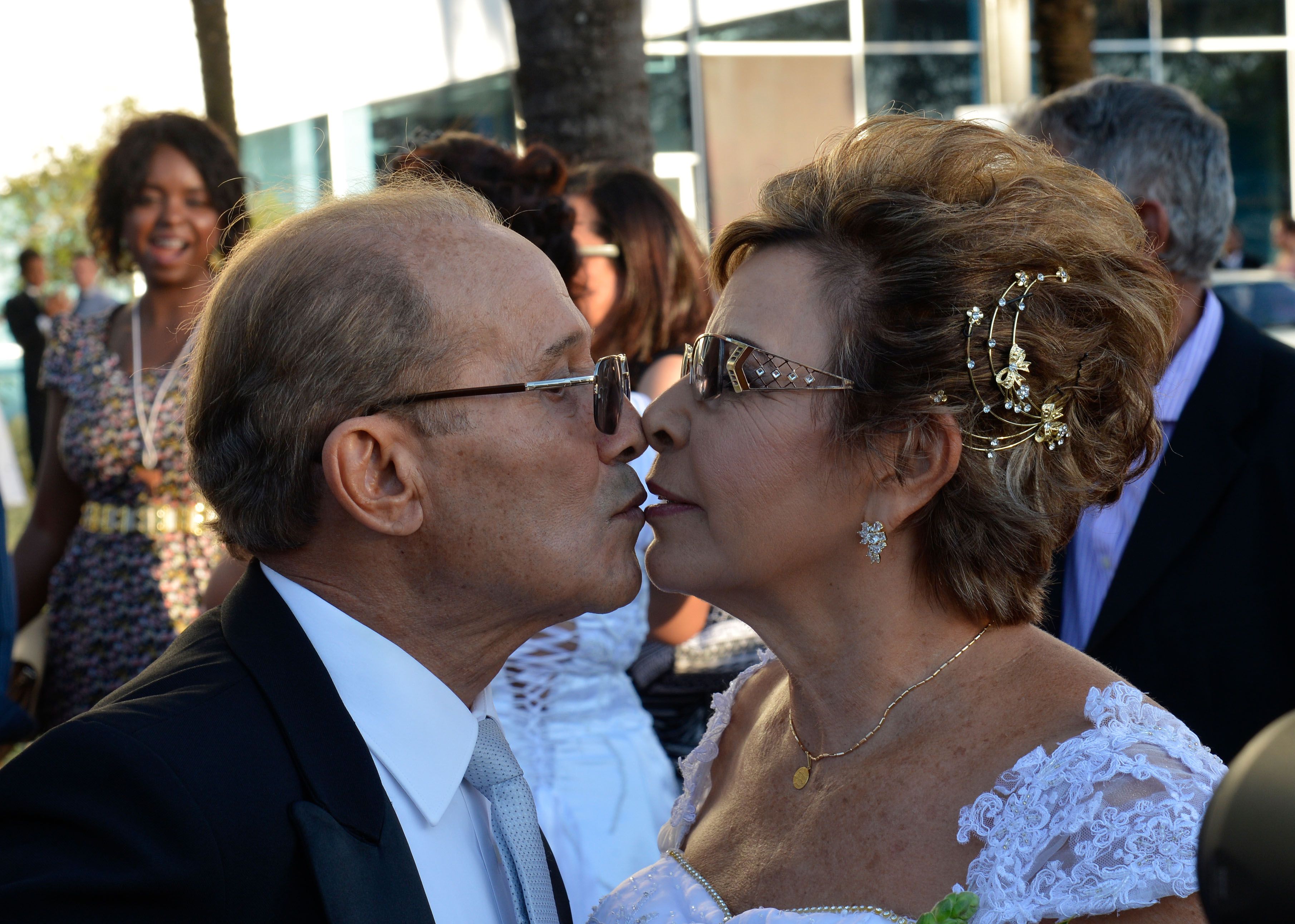 Casamento comunitário reúne 81 casais em Brasília