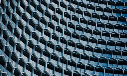 Bancos suíços anunciam 1º pagamento com blockchain público