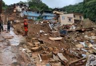 Moradores de Petrópolis relatam que sirenes não tocaram durante temporal