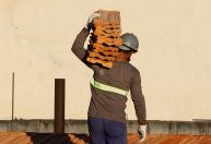 Setor da construção defende flexibilizar Bolsa Família para gerar empregos