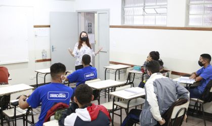 Nós pioramos o que já estava ruim, diz professor sobre dados da educação