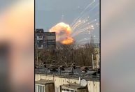 Imagem mostra grande explosão vista na base aérea de Melitopol, na Ucrânia