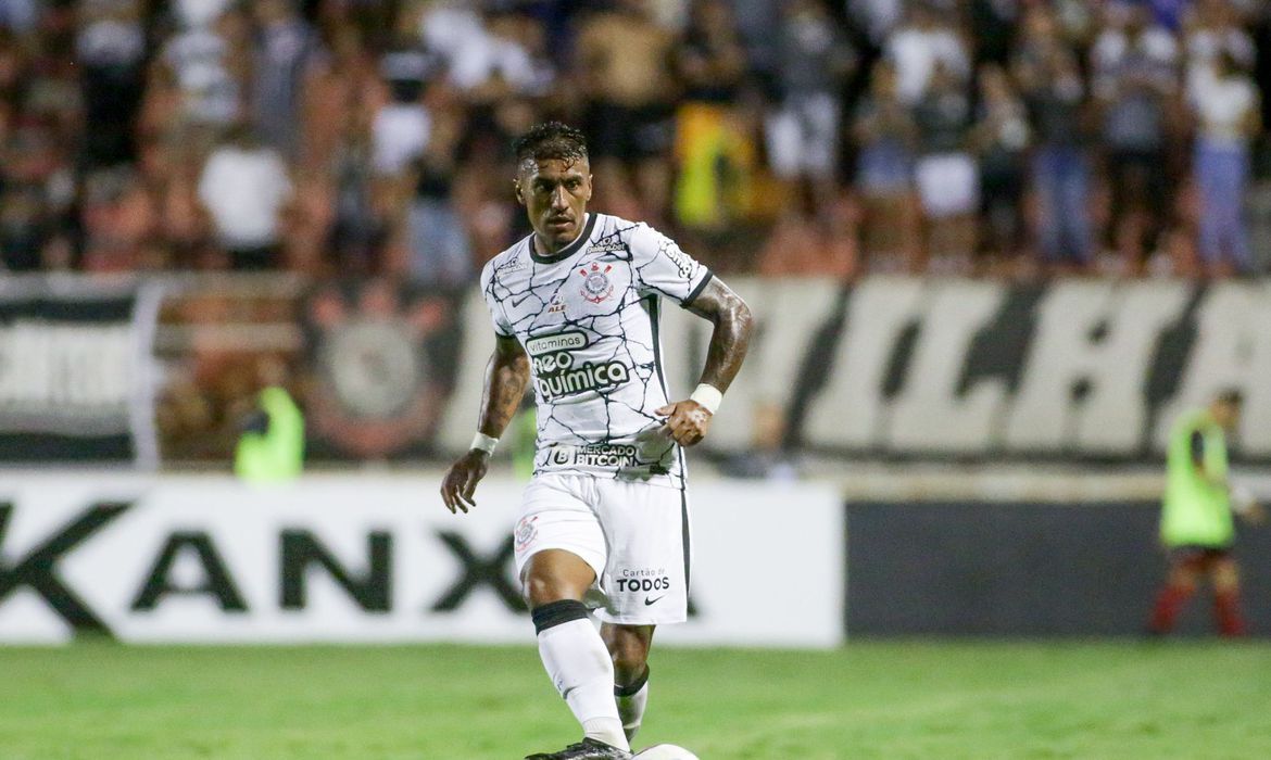 Paulinho, jogador do Corinthians