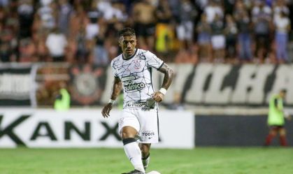 Paulinho, jogador do Corinthians