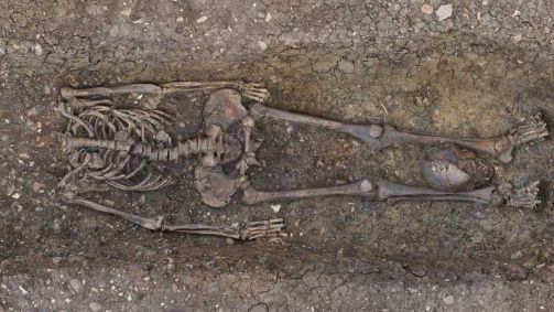 Arqueólogos ingleses descobriram cerca de 40 esqueletos decapitados do período romano