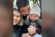 Pais são separados de bebê enquanto Hong Kong mantém política de Covid zero