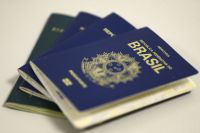 Nova restrição de entrada de imigrantes no Brasil expõe refugiados, diz defensor público