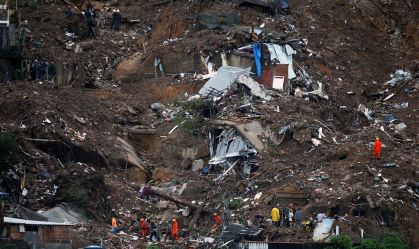 Mutirão em Petrópolis, vacinação contra Covid em escolas de São Paulo e mais de 21 de fevereiro
