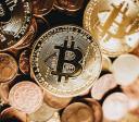 Trump Media acumula US$ 2 bi em bitcoin e promete continuar a comprar