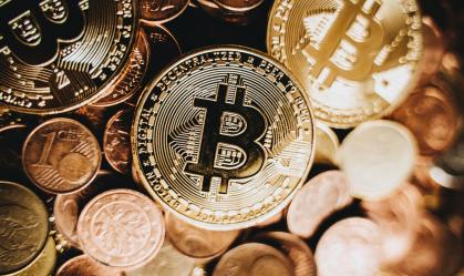 Mineradores de bitcoin vendem carteiras para compensar queda de cotações