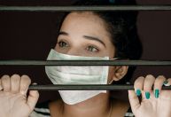 Brasil registra média móvel de casos de Covid 41% menor do que pico em fevereiro
