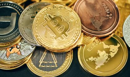 Veja o desempenho das principais criptomoedas em abril; apenas duas tiveram alta