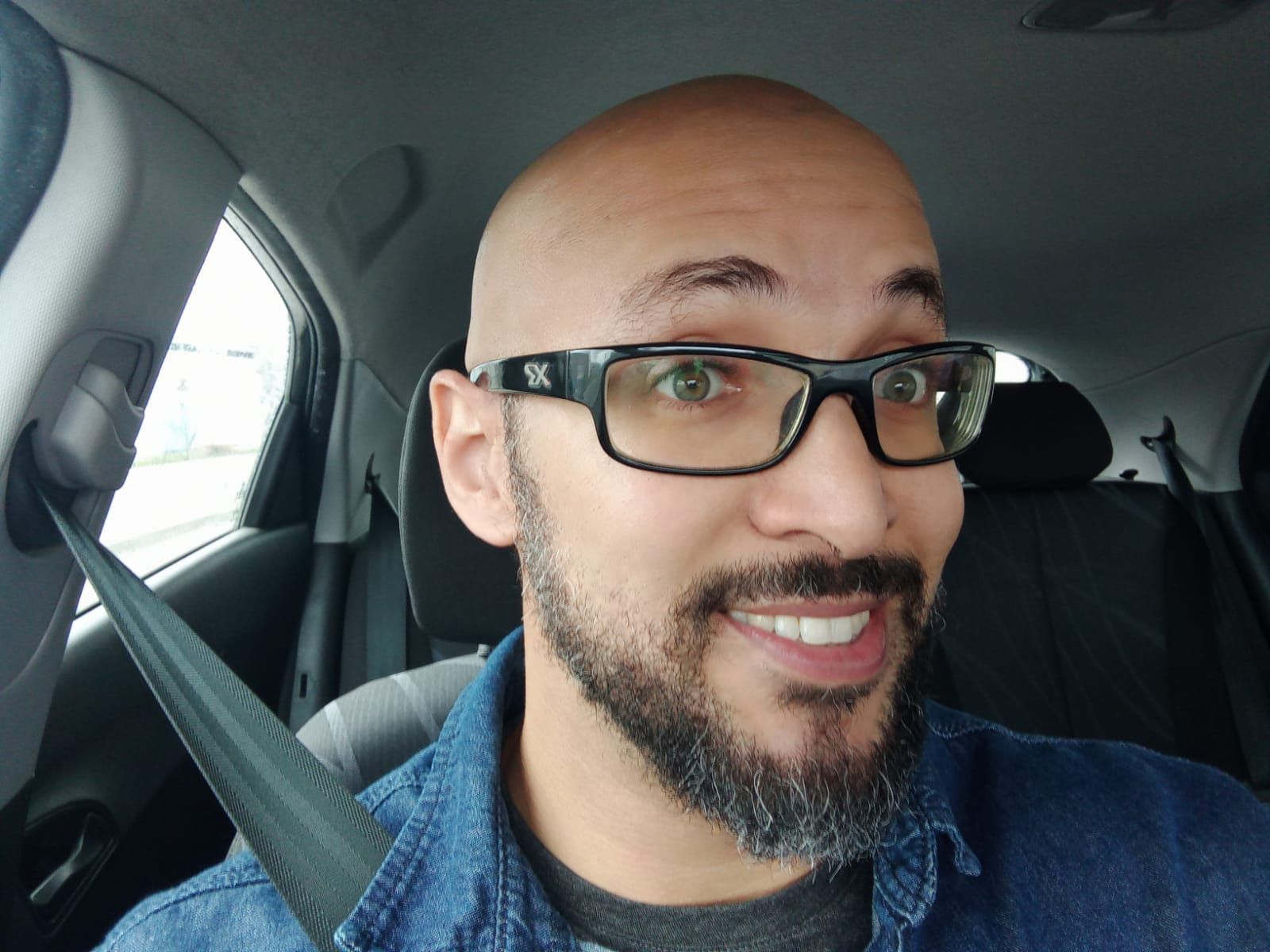 Problemas de socialização levaram o professor Rafael Viana a buscar atendimento especializado/ Acervo pessoal