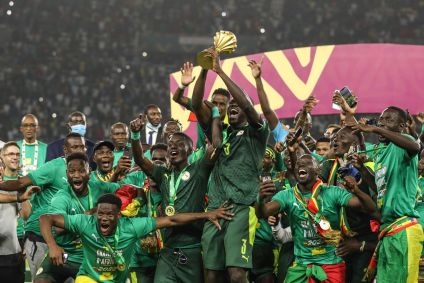 Jogadores do Senegal comemoram título inédito da Copa Africana de Nações