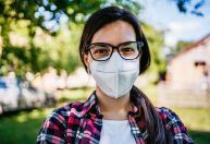 Estudo de Cambridge revela truques para aumentar eficácia de máscaras